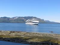 Hoonah AK ship at port.jpg 377.6K